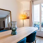 Beautiful Spacious Apartment At Bastille