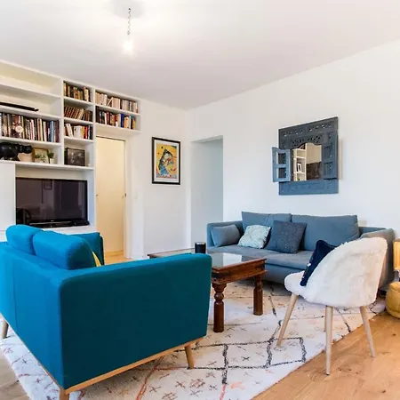 Beautiful Spacious At Bastille Apartment *