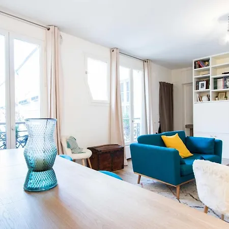 Beautiful Spacious At Bastille Apartment *